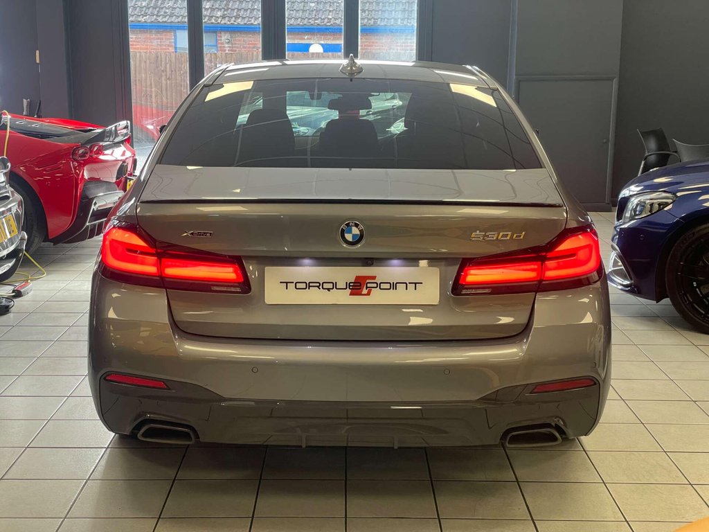 USED 2023 72 BMW 5 SERIES 3.0 530d xDrive M Sport MHEV Auto 4WD 4dr FBMWSH + HUD + HK + REV.CAM