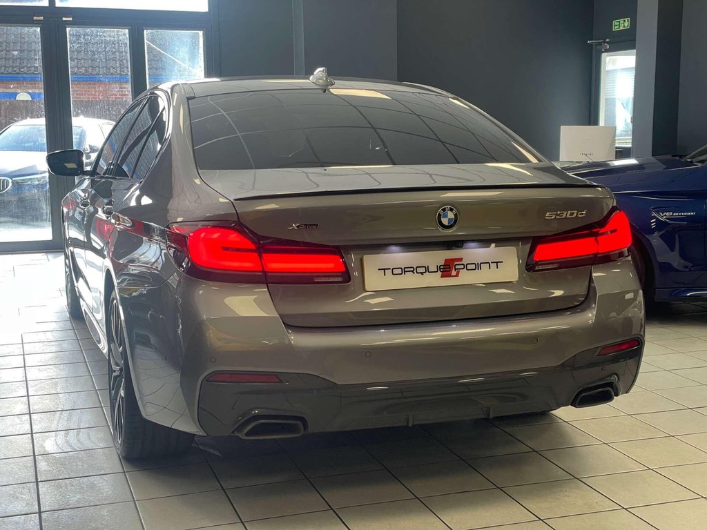 USED 2023 72 BMW 5 SERIES 3.0 530d xDrive M Sport MHEV Auto 4WD 4dr FBMWSH + HUD + HK + REV.CAM