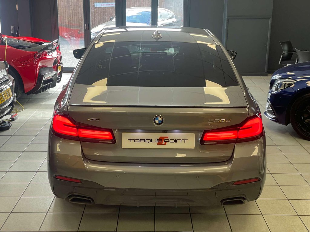 USED 2023 72 BMW 5 SERIES 3.0 530d xDrive M Sport MHEV Auto 4WD 4dr FBMWSH + HUD + HK + REV.CAM