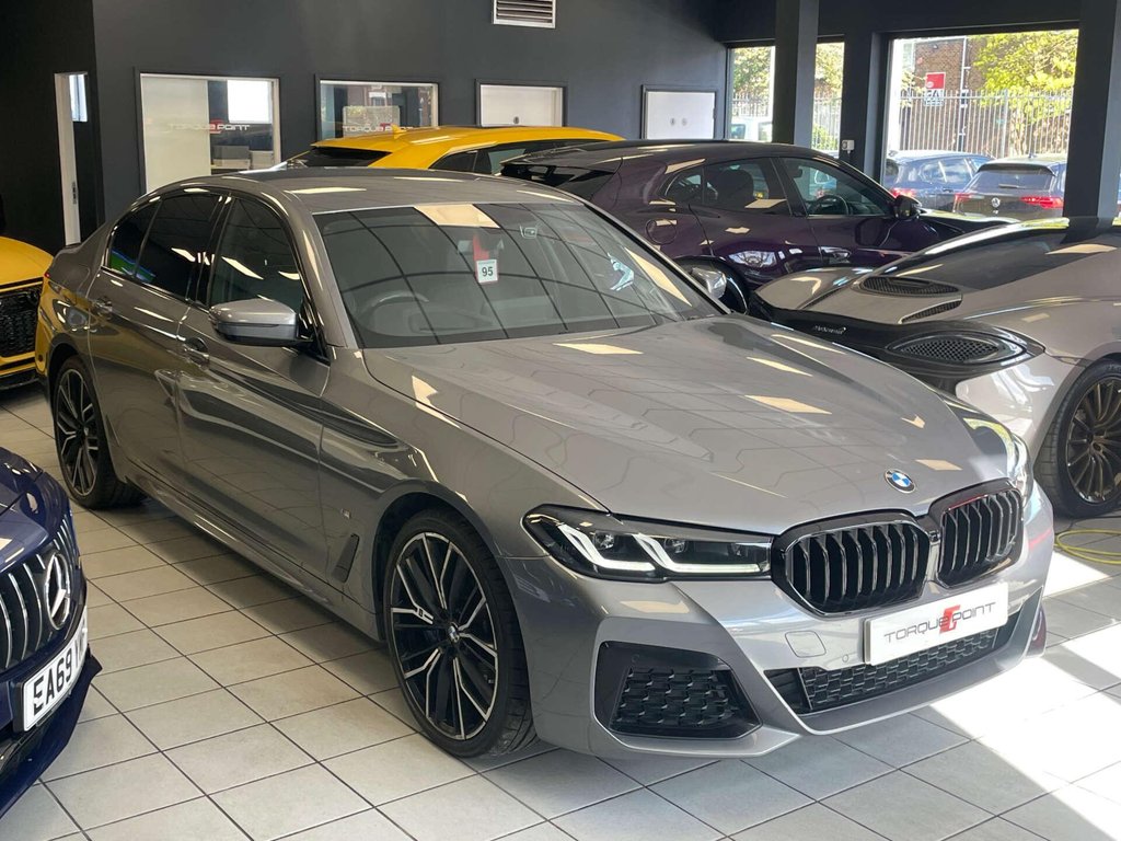 USED 2023 72 BMW 5 SERIES 3.0 530d xDrive M Sport MHEV Auto 4WD 4dr FBMWSH + HUD + HK + REV.CAM