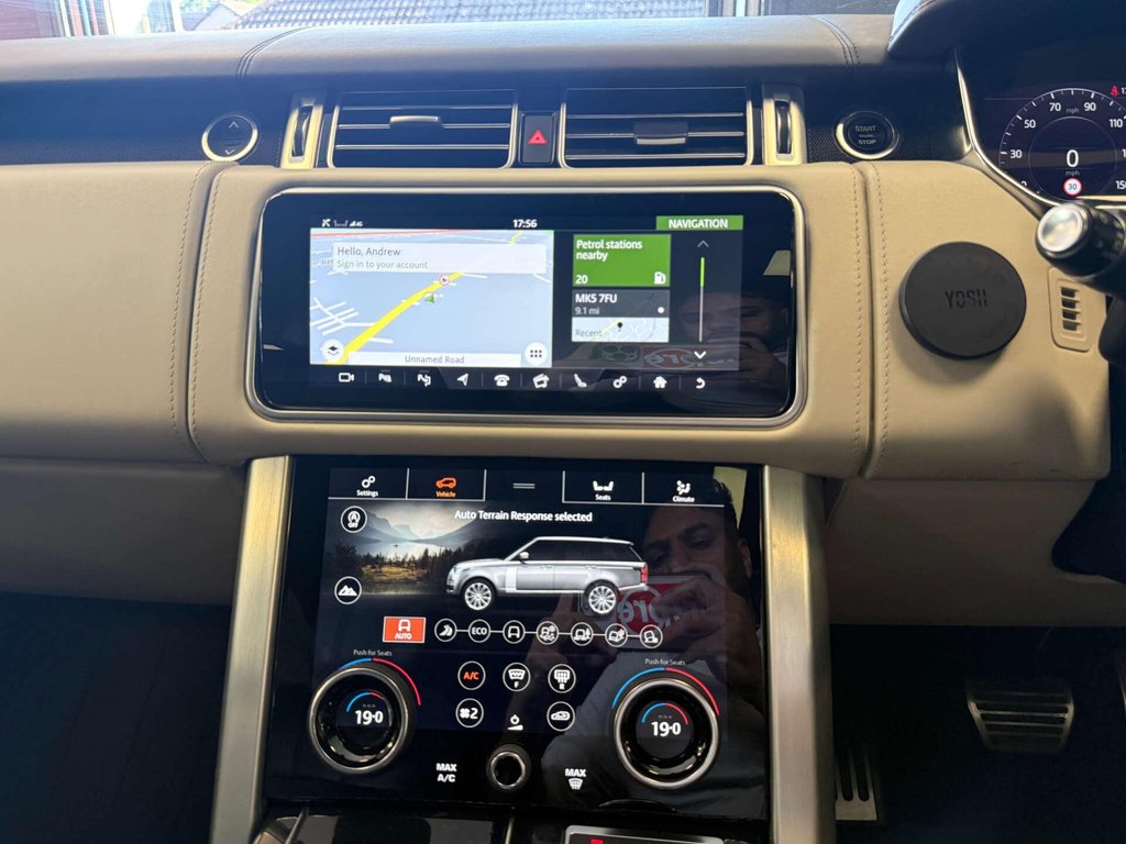 USED 2019 19 LAND ROVER RANGE ROVER 2.0 Range Rover Autobiography P400e Auto 4WD 5dr FSH + PAN ROOF + REAR ENT