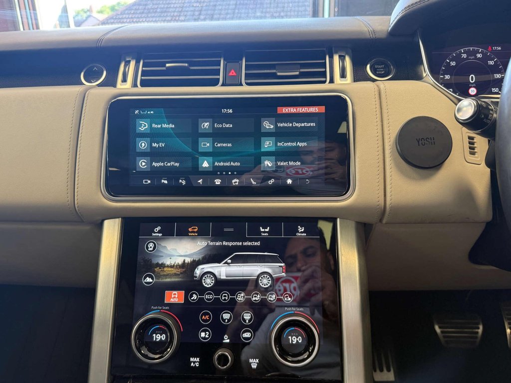 USED 2019 19 LAND ROVER RANGE ROVER 2.0 Range Rover Autobiography P400e Auto 4WD 5dr FSH + PAN ROOF + REAR ENT