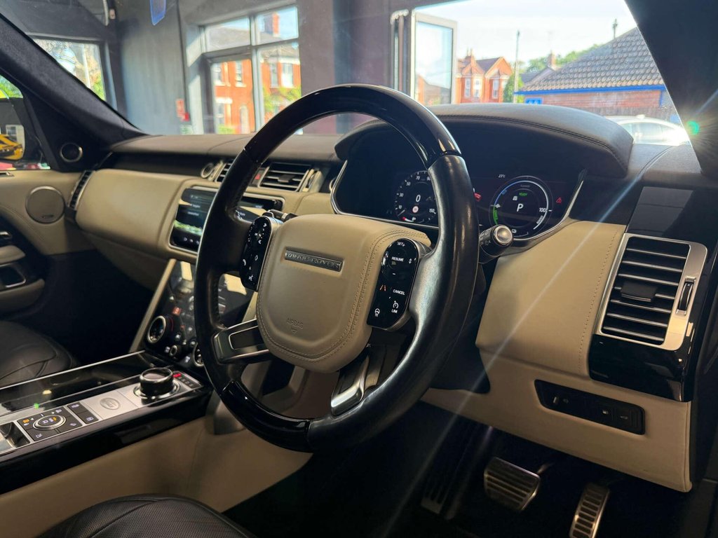 USED 2019 19 LAND ROVER RANGE ROVER 2.0 Range Rover Autobiography P400e Auto 4WD 5dr FSH + PAN ROOF + REAR ENT