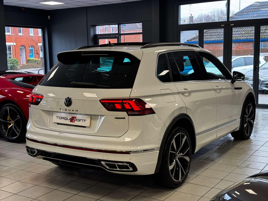 USED 2021 21 VOLKSWAGEN TIGUAN 2.0 Tiguan R-Line TDI 4Motion Semi-Auto 4WD 5dr VW WARRANTY + PAN ROOF
