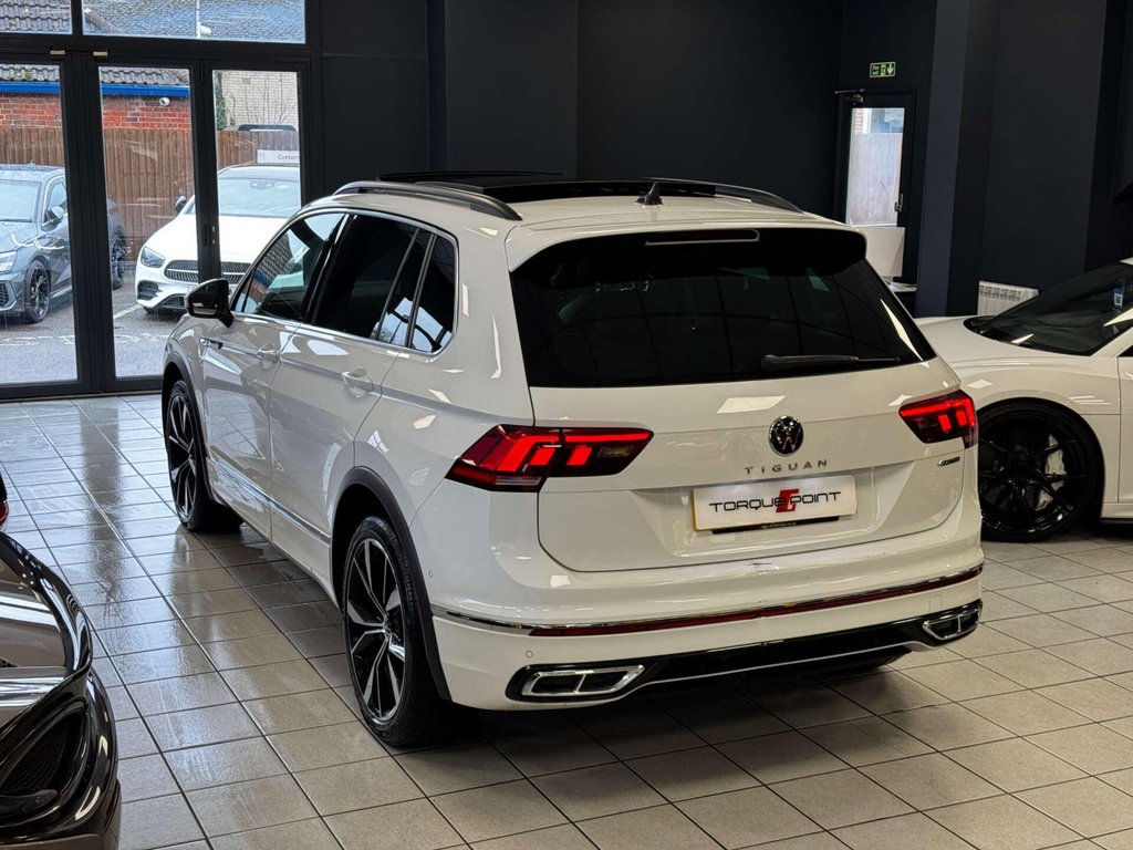 USED 2021 21 VOLKSWAGEN TIGUAN 2.0 Tiguan R-Line TDI 4Motion Semi-Auto 4WD 5dr VW WARRANTY + PAN ROOF
