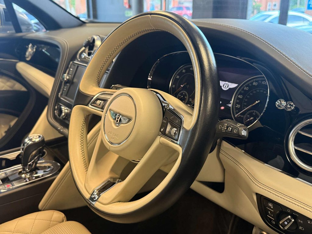 USED 2016 16 BENTLEY BENTAYGA 6.0 Bentayga W12 Auto 4WD 5dr PAN ROOF + 360 CAM + FRONT PPF