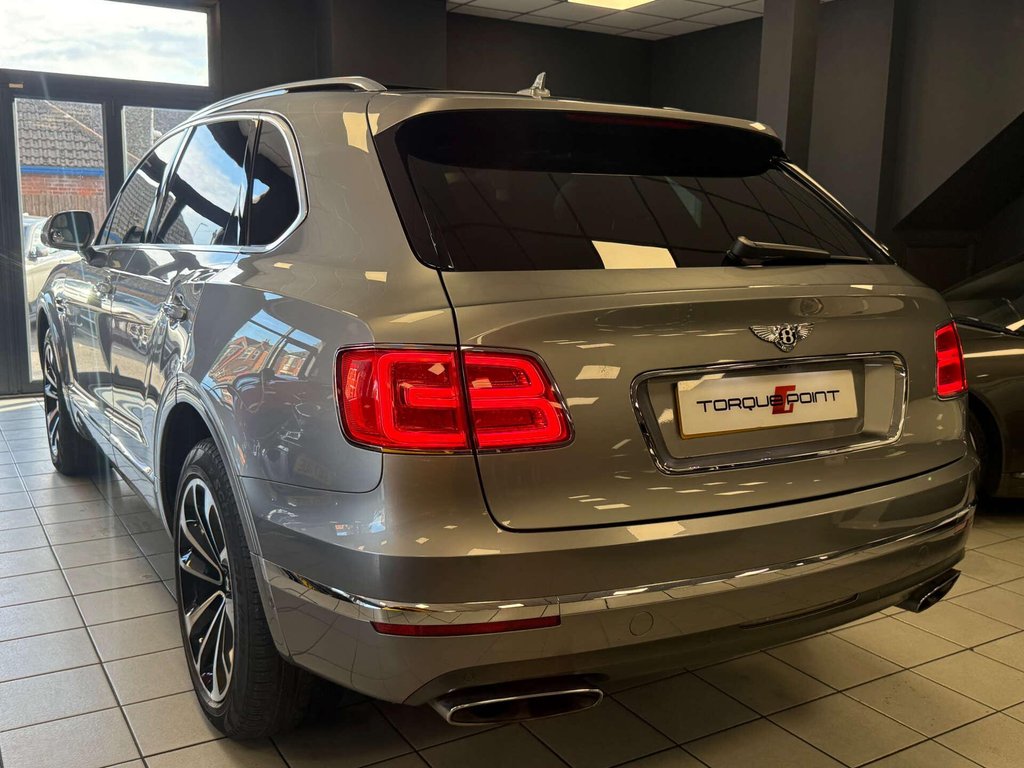 USED 2016 16 BENTLEY BENTAYGA 6.0 Bentayga W12 Auto 4WD 5dr PAN ROOF + 360 CAM + FRONT PPF