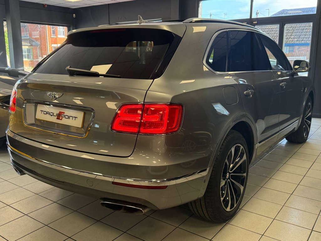 USED 2016 16 BENTLEY BENTAYGA 6.0 Bentayga W12 Auto 4WD 5dr PAN ROOF + 360 CAM + FRONT PPF