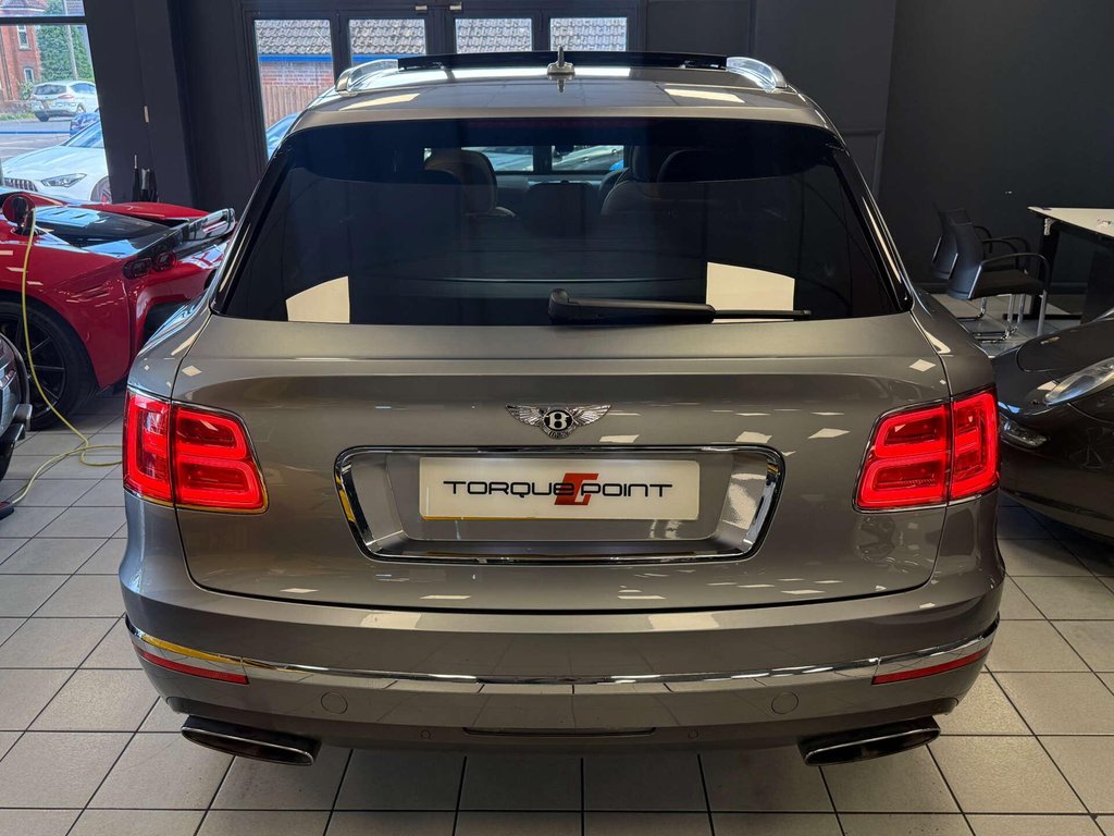 USED 2016 16 BENTLEY BENTAYGA 6.0 Bentayga W12 Auto 4WD 5dr PAN ROOF + 360 CAM + FRONT PPF