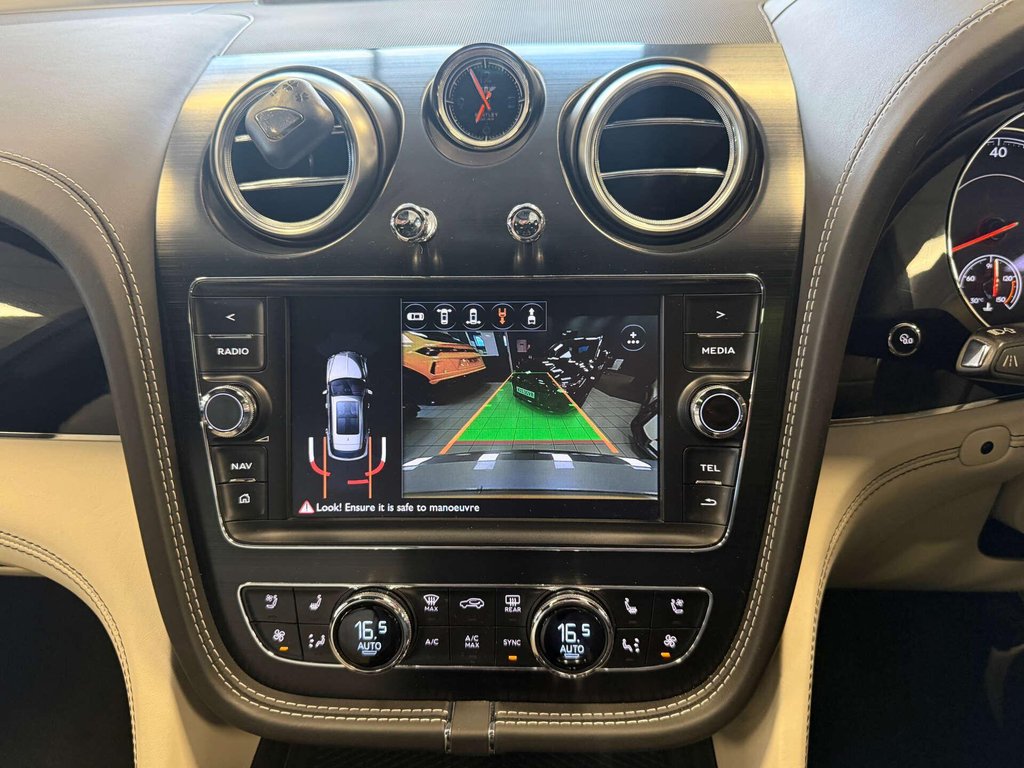 USED 2016 16 BENTLEY BENTAYGA 6.0 Bentayga W12 Auto 4WD 5dr PAN ROOF + 360 CAM + FRONT PPF