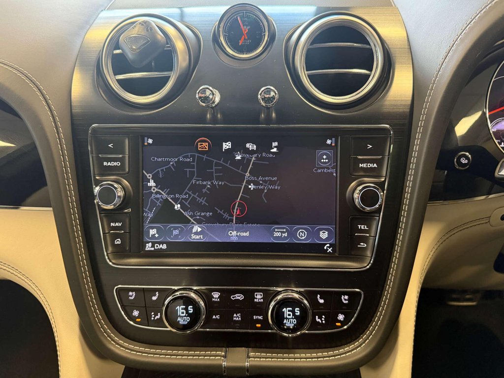 USED 2016 16 BENTLEY BENTAYGA 6.0 Bentayga W12 Auto 4WD 5dr PAN ROOF + 360 CAM + FRONT PPF