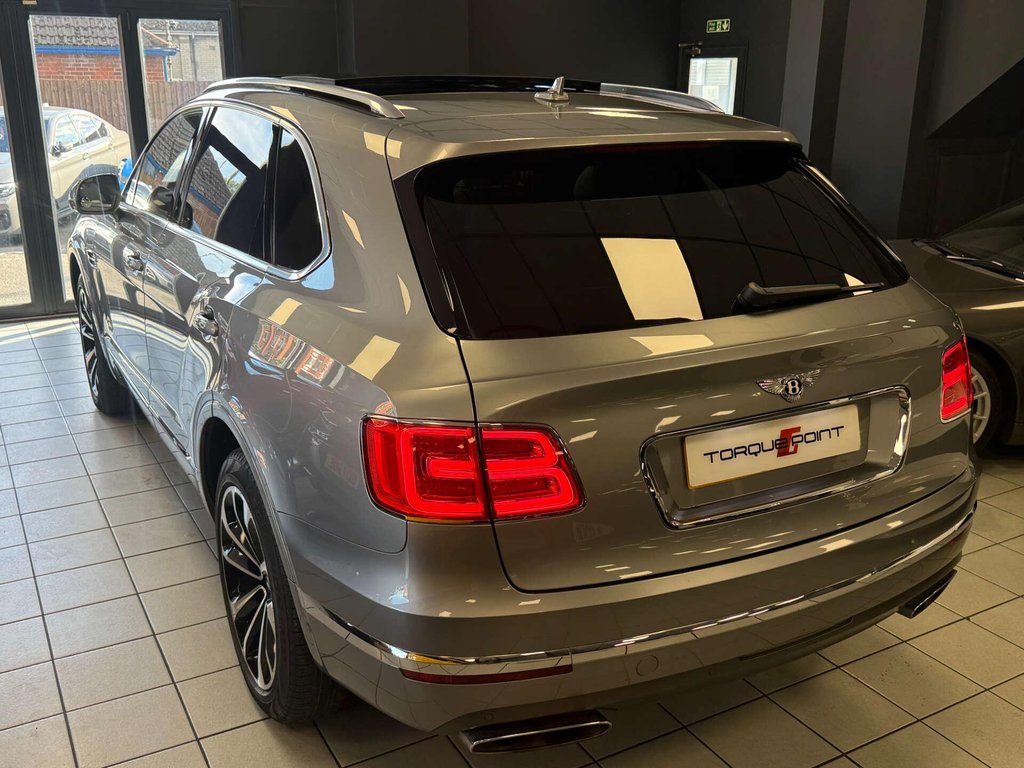 USED 2016 16 BENTLEY BENTAYGA 6.0 Bentayga W12 Auto 4WD 5dr PAN ROOF + 360 CAM + FRONT PPF