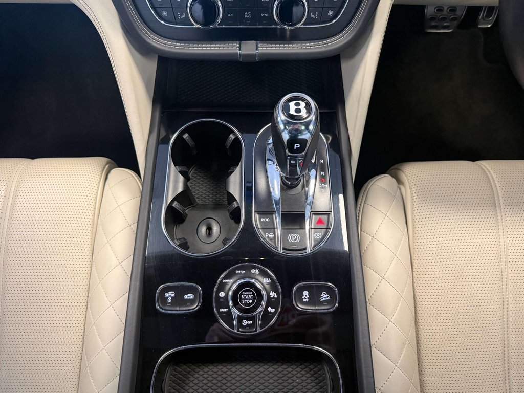 USED 2016 16 BENTLEY BENTAYGA 6.0 Bentayga W12 Auto 4WD 5dr PAN ROOF + 360 CAM + FRONT PPF