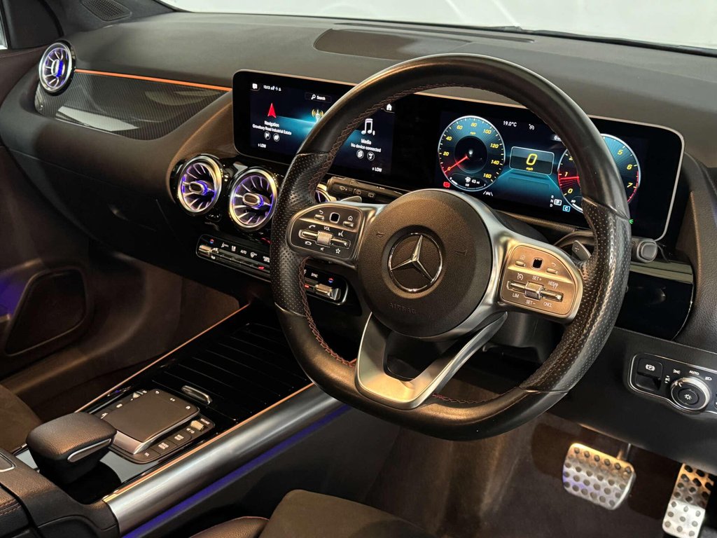 USED 2020 70 MERCEDES-BENZ GLA 1.3 GLA 200 AMG Line Premium Auto 5dr SH + REV.CAM + AMBIENT LIGHTIN
