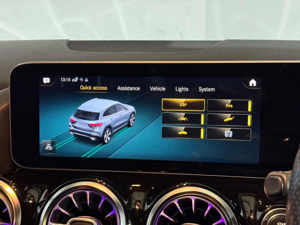 USED 2020 70 MERCEDES-BENZ GLA 1.3 GLA 200 AMG Line Premium Auto 5dr SH + REV.CAM + AMBIENT LIGHTIN