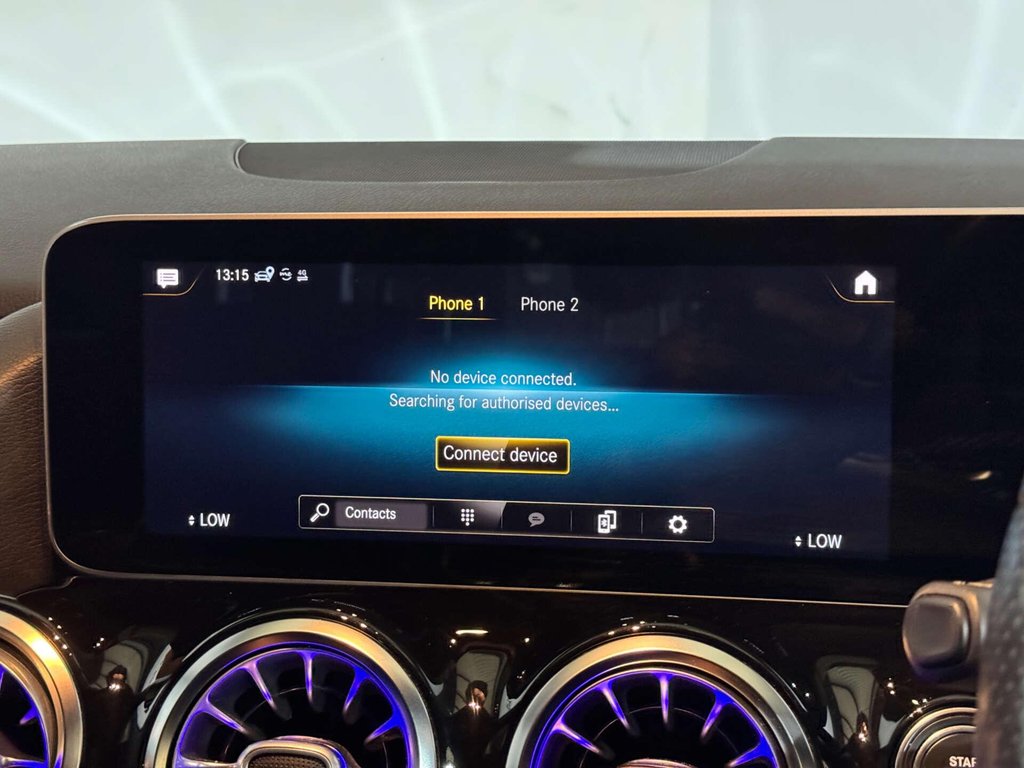 USED 2020 70 MERCEDES-BENZ GLA 1.3 GLA 200 AMG Line Premium Auto 5dr SH + REV.CAM + AMBIENT LIGHTIN