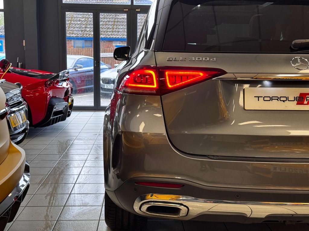 USED 2020 70 MERCEDES-BENZ GLE 2.0 GLE 300 AMG Line Premium+ D 4Matic Auto 4WD 5dr FSH + PAN ROOF + TOWBAR