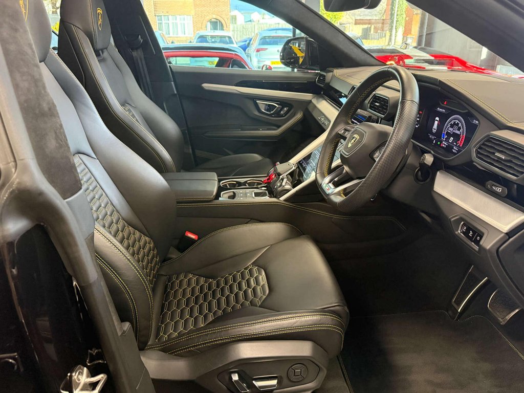 USED 2020 70 LAMBORGHINI URUS V8 AUTO FULL PPF + PAN ROOF + WARRANTY