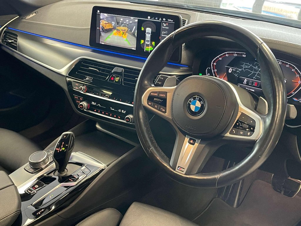USED 2021 71 BMW 5 SERIES 2.0 520d xDrive M Sport MHEV Auto 4WD 4dr FSH + COMFORT PACK