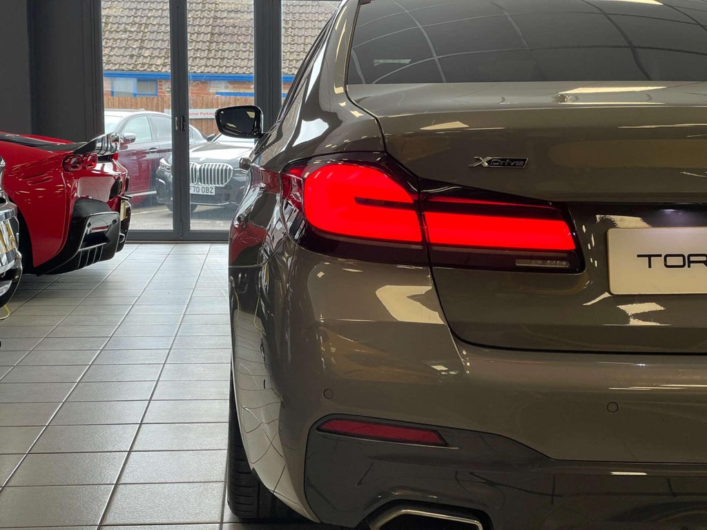 USED 2021 71 BMW 5 SERIES 2.0 520d xDrive M Sport MHEV Auto 4WD 4dr FSH + COMFORT PACK