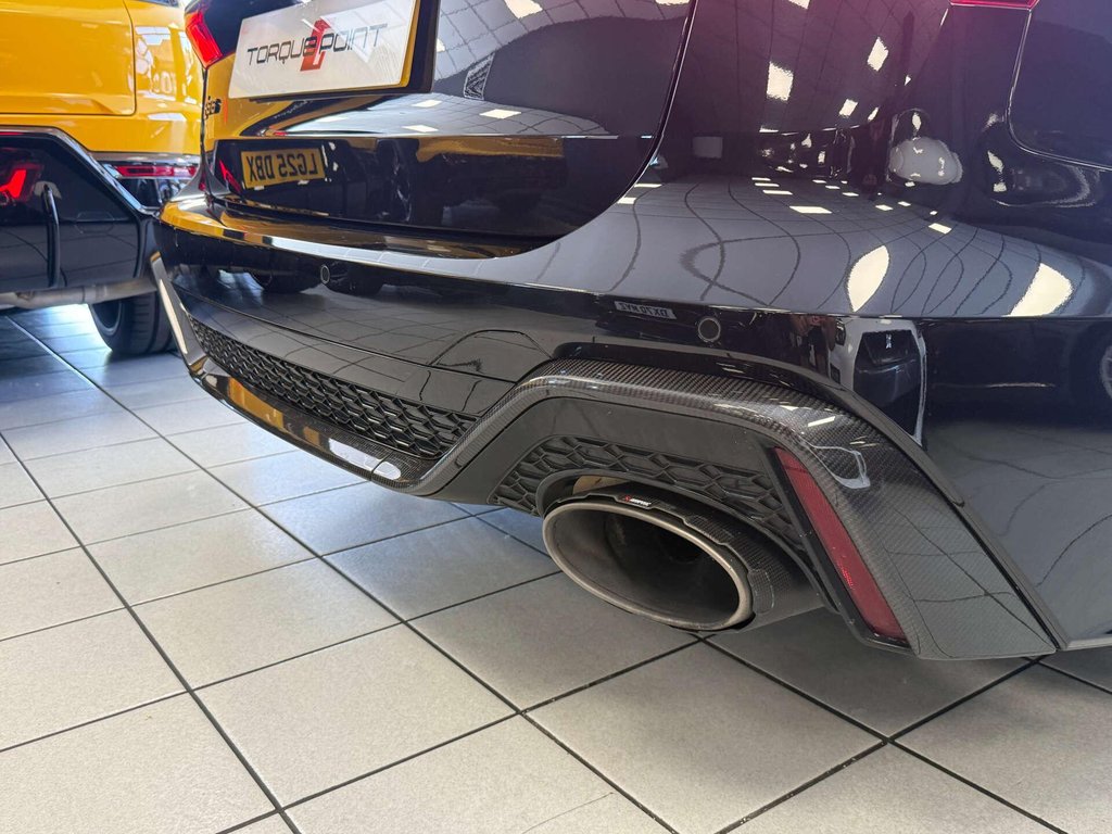 USED 2020 20 AUDI RS 6 4.0 RS 6 Carbon Black TFSI MHEV Quattro Auto 4WD 5dr FSH + AKROPOVIC EXHAUST + PANO