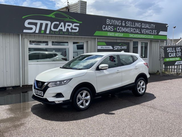 View our NISSAN QASHQAI