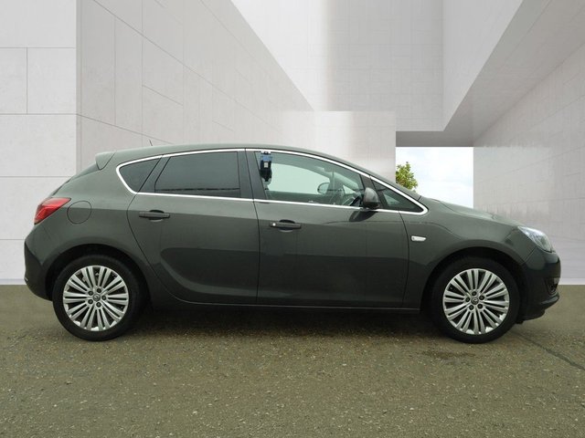 View our VAUXHALL ASTRA