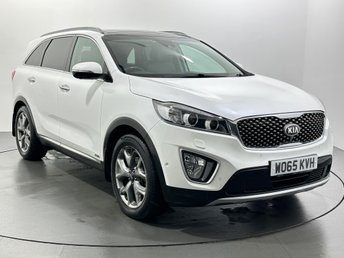 View our KIA SORENTO