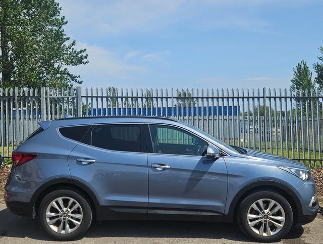 View our HYUNDAI SANTA FE