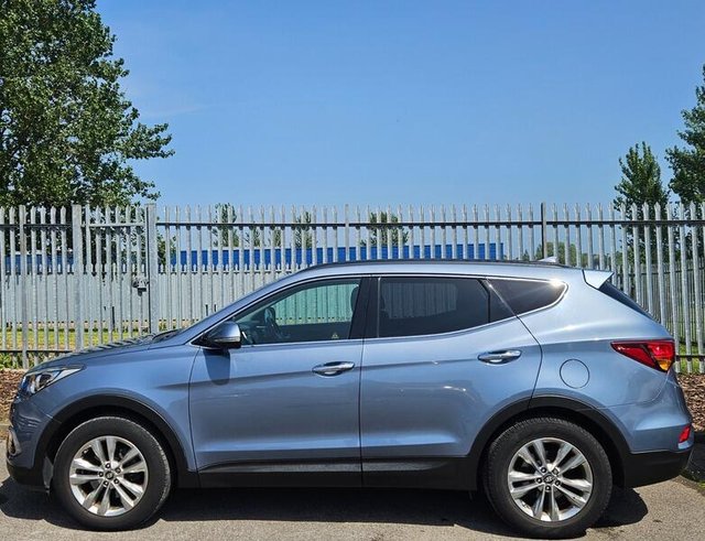View our HYUNDAI SANTA FE