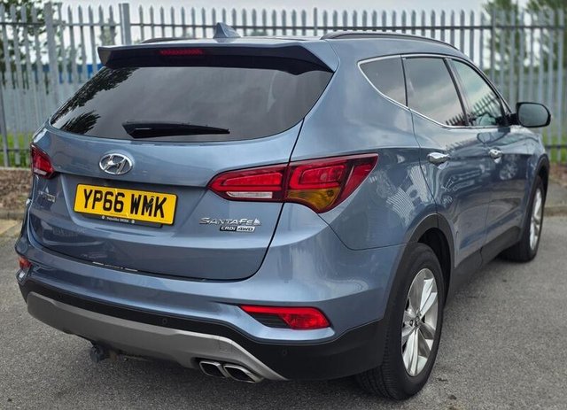 View our HYUNDAI SANTA FE