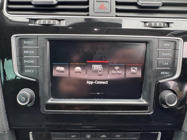 View our VOLKSWAGEN GOLF