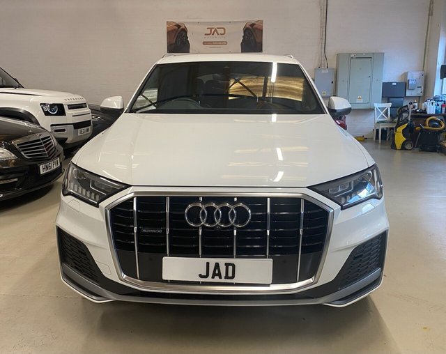 View our AUDI Q7