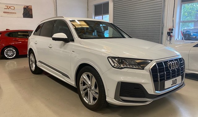View our AUDI Q7