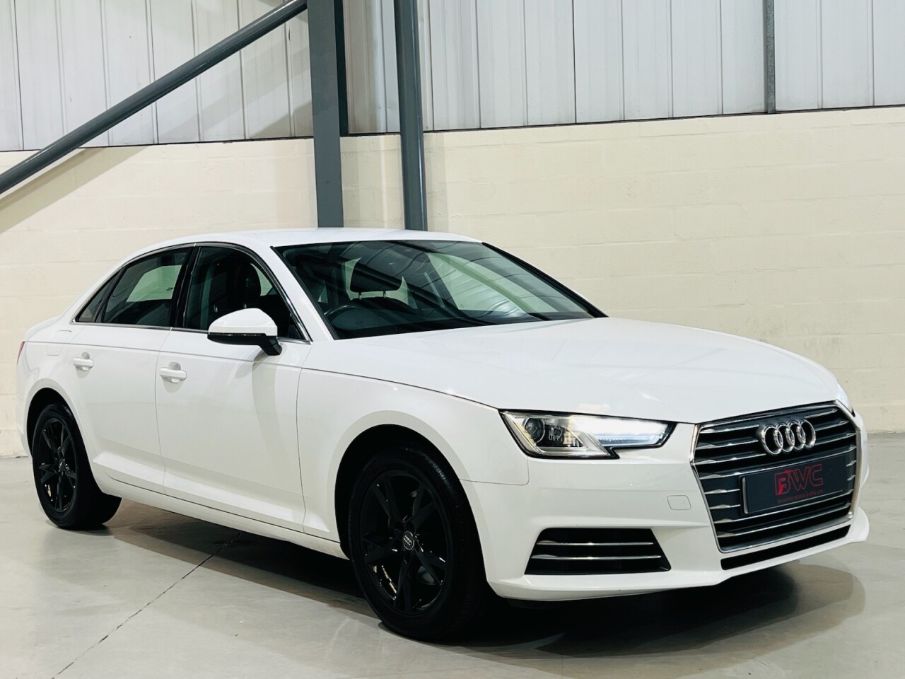 2016 Audi A4 thumbnail 9