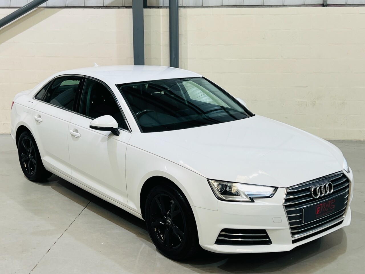 2016 Audi A4 thumbnail 14