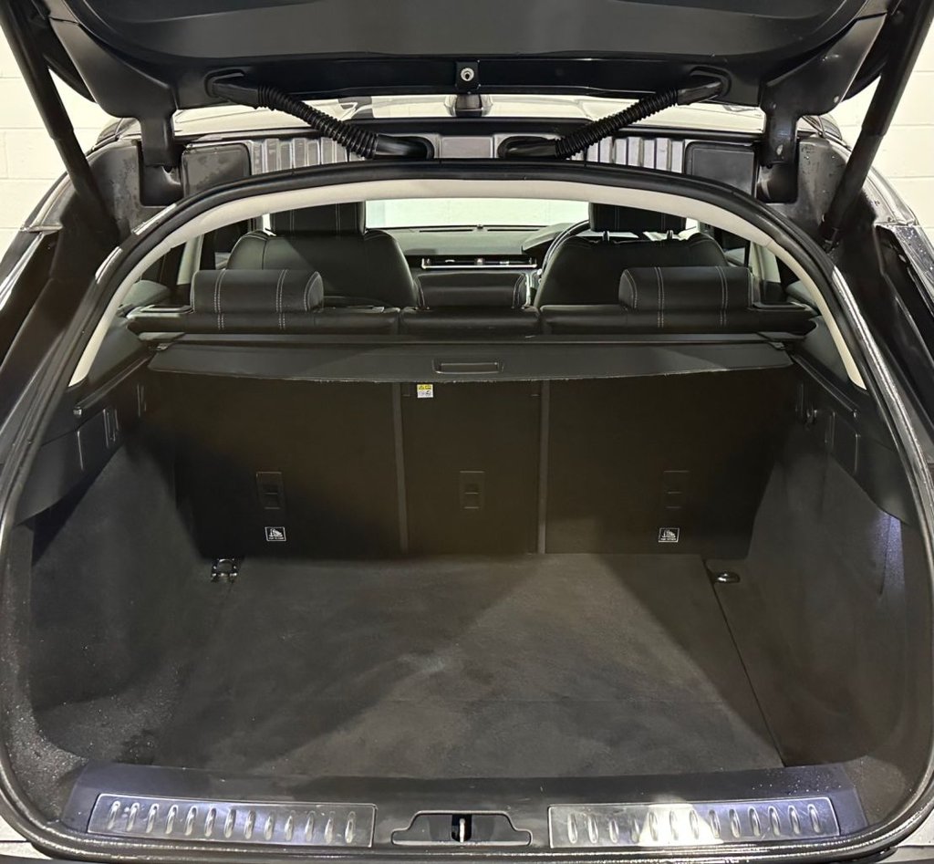 USED 2018 18 LAND ROVER RANGE ROVER VELAR 3.0 SD6 V6 HSE SUV 5dr Diesel Auto 4WD Euro 6 (s/s) (300 ps) 