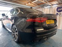 USED 2019 69 JAGUAR XE 2.0 P250i R-Dynamic HSE Saloon 4dr Petrol Auto Euro 6 (s/s) (250 ps)+2 KEYS+FSH+REAR CAMERA+CRUISE+HEATED LEATHER SEATS+ALLOYS+MEDIA+MERIDIAN SOUND+APPLECARPLAY+FOLDING MIRRORS+BLUETOOTH+AIRCON+USB+AUX+DAB+ 2 KEYS+FSH+REAR CAMERA+CRUISE+HEATED LEATHER SEATS+ALLOYS+MEDIA+MERIDIAN SOUND+APPLECARPLAY+FOLDING MIRRORS+BLUETOOTH+AIRCON+USB+AUX+DAB+HPI CLEAR