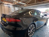 USED 2019 69 JAGUAR XE 2.0 P250i R-Dynamic HSE Saloon 4dr Petrol Auto Euro 6 (s/s) (250 ps)+2 KEYS+FSH+REAR CAMERA+CRUISE+HEATED LEATHER SEATS+ALLOYS+MEDIA+MERIDIAN SOUND+APPLECARPLAY+FOLDING MIRRORS+BLUETOOTH+AIRCON+USB+AUX+DAB+ 2 KEYS+FSH+REAR CAMERA+CRUISE+HEATED LEATHER SEATS+ALLOYS+MEDIA+MERIDIAN SOUND+APPLECARPLAY+FOLDING MIRRORS+BLUETOOTH+AIRCON+USB+AUX+DAB+HPI CLEAR