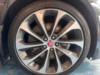 USED 2019 69 JAGUAR XE 2.0 P250i R-Dynamic HSE Saloon 4dr Petrol Auto Euro 6 (s/s) (250 ps)+2 KEYS+FSH+REAR CAMERA+CRUISE+HEATED LEATHER SEATS+ALLOYS+MEDIA+MERIDIAN SOUND+APPLECARPLAY+FOLDING MIRRORS+BLUETOOTH+AIRCON+USB+AUX+DAB+ 2 KEYS+FSH+REAR CAMERA+CRUISE+HEATED LEATHER SEATS+ALLOYS+MEDIA+MERIDIAN SOUND+APPLECARPLAY+FOLDING MIRRORS+BLUETOOTH+AIRCON+USB+AUX+DAB+HPI CLEAR