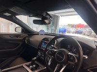 USED 2019 69 JAGUAR XE 2.0 P250i R-Dynamic HSE Saloon 4dr Petrol Auto Euro 6 (s/s) (250 ps)+2 KEYS+FSH+REAR CAMERA+CRUISE+HEATED LEATHER SEATS+ALLOYS+MEDIA+MERIDIAN SOUND+APPLECARPLAY+FOLDING MIRRORS+BLUETOOTH+AIRCON+USB+AUX+DAB+ 2 KEYS+FSH+REAR CAMERA+CRUISE+HEATED LEATHER SEATS+ALLOYS+MEDIA+MERIDIAN SOUND+APPLECARPLAY+FOLDING MIRRORS+BLUETOOTH+AIRCON+USB+AUX+DAB+HPI CLEAR