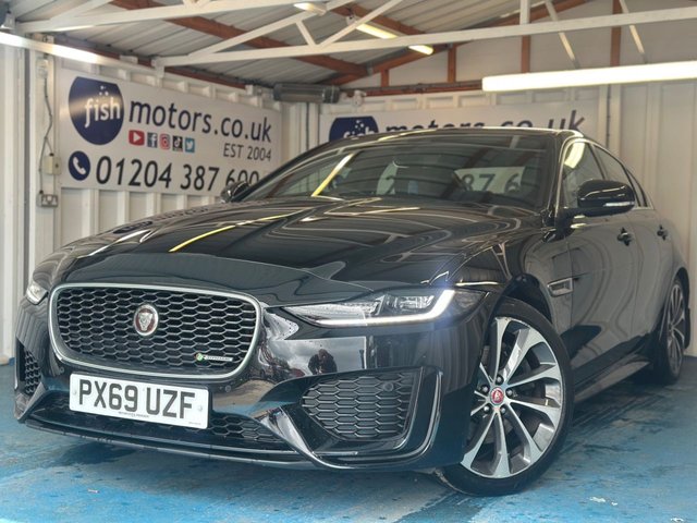 View our Jaguar Xe 2.0 P250i R-Dynamic HSE Saloon 4dr Petrol Auto Euro 6 (s/s) (250 ps)+2 KEYS+FSH+REAR CAMERA+CRUISE+HEATED LEATHER SEATS+ALLOYS+MEDIA+MERIDIAN SOUND+APPLECARPLAY+FOLDING MIRRORS+BLUETOOTH+AIRCON+USB+AUX+DAB+