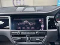 USED 2019 19 PORSCHE MACAN 3.0T V6 S SUV 5dr Petrol PDK 4WD Euro 6 (s/s) (354 ps) &pound;8,036 FACTORY ADDED OPTIONS