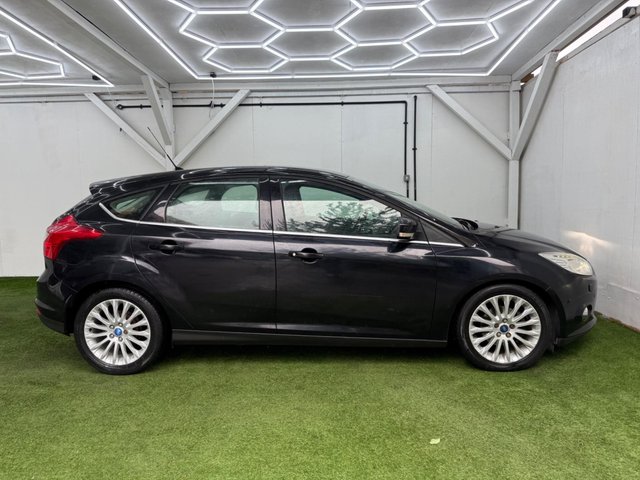 View our FORD FOCUS