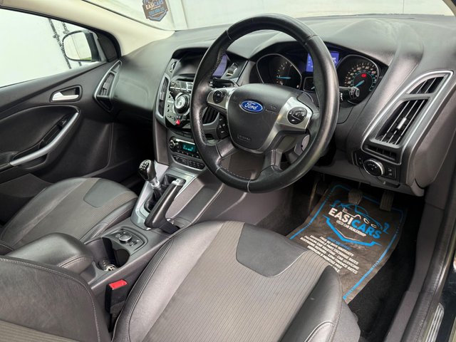 View our FORD FOCUS