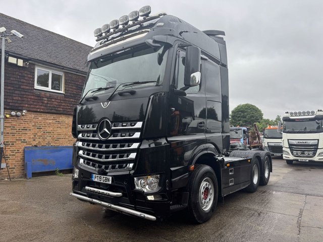 View our MERCEDES-BENZ AROCS