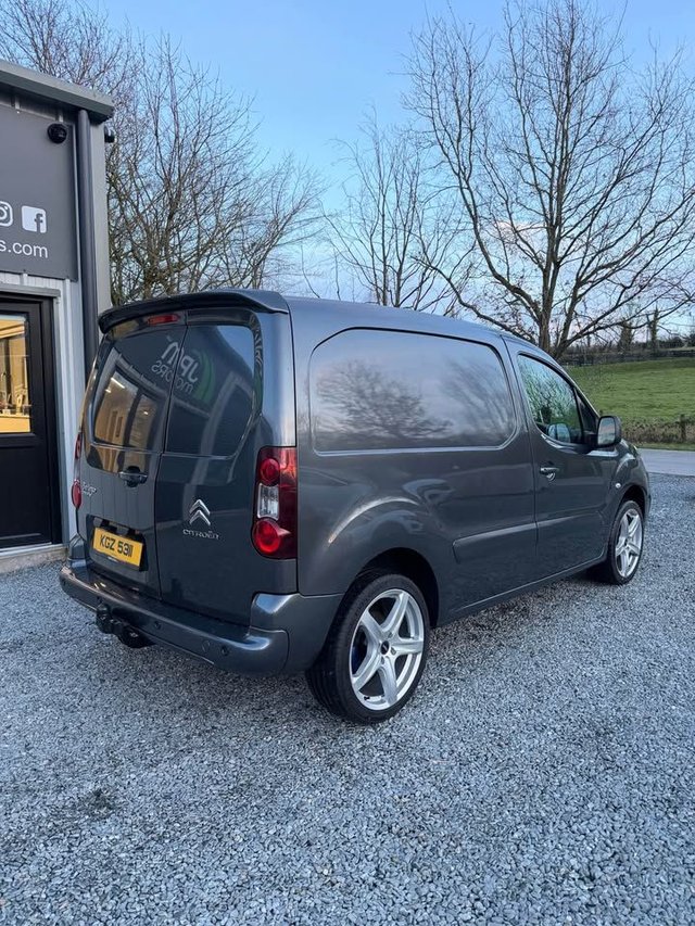 View our CITROEN BERLINGO