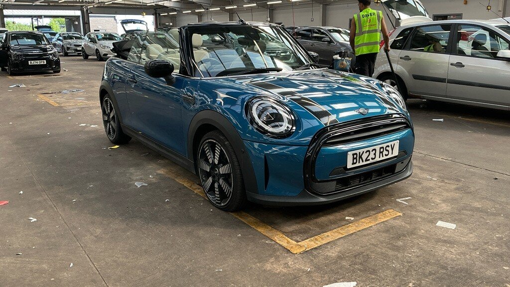 USED 2023 23 MINI CONVERTIBLE 1.5 Cooper Exclusive Convertible 2dr Petrol Steptronic Euro 6 (s/s) (136 ps) 