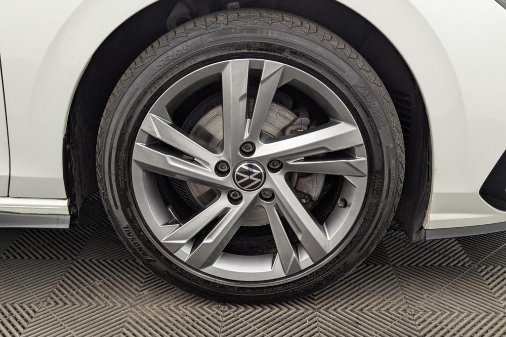 USED 2021 21 VOLKSWAGEN GOLF 1.5 TSI R-Line Hatchback 5dr Petrol Manual Euro 6 (s/s) (130 ps) Car Play, Cruise, Sensors