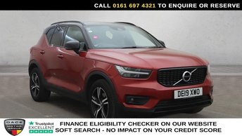 2019 VOLVO XC40